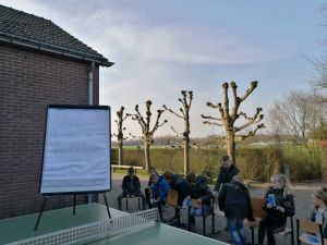 klik op de foto voor meer foto's